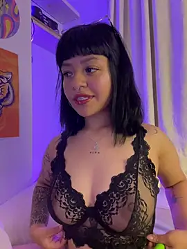 Ashley Chriss online show from 03-20-25, 01:24