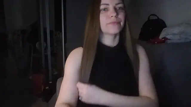 AnnaDiamond1 online show from 04-13-26, 10:04