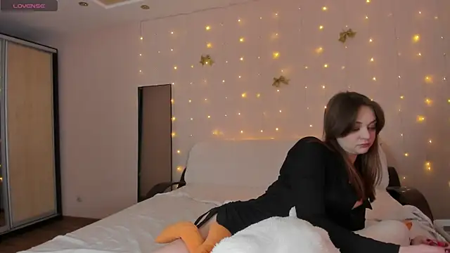 May Flower online show from 03-23-26, 10:30