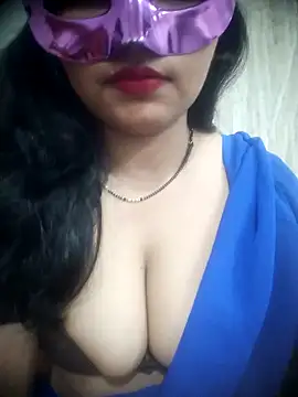 Snapshot of Shivi_shahh chatting on 12-27-24, 05:48 Shivi shahh online show from 12-27-24, 05:48