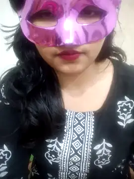 Snapshot of Shivi_shahh chatting on 01-19-25, 06:10 Shivi shahh online show from 01-19-25, 06:10