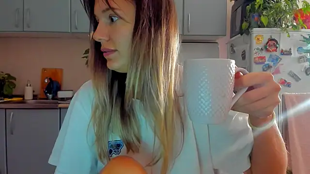 foxy blond online show from 10-18-25, 12:13