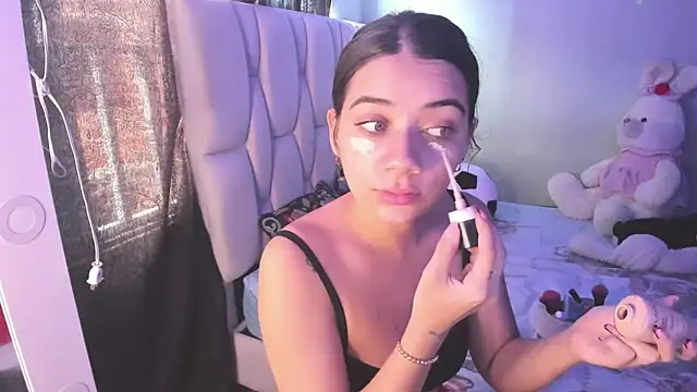 KittyKlum online show from 10-10-25, 04:39