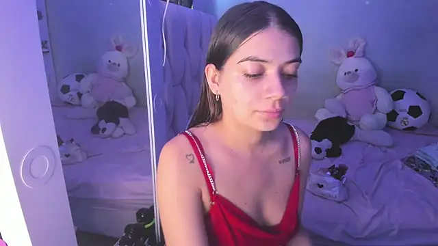 KittyKlum online show from 10-31-25, 05:14