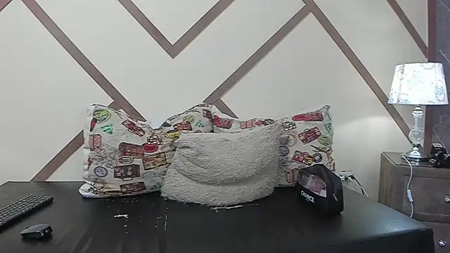 Snapshot of FernandaClar chatting on 03-10-26, 02:05 FernandaClar online show from 03-10-26, 02:05