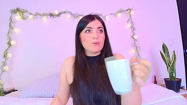 Amara vega online show from 04-07-26, 04:40