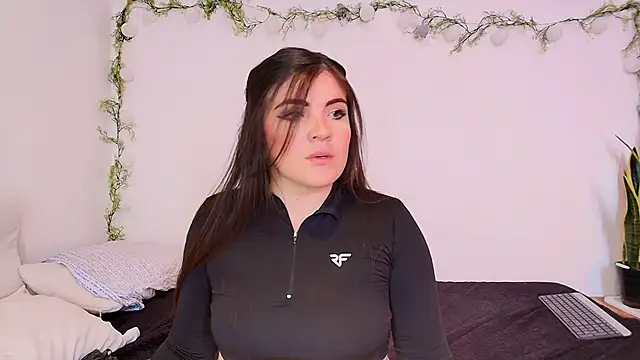 Amara vega online show from 06-01-26, 03:36