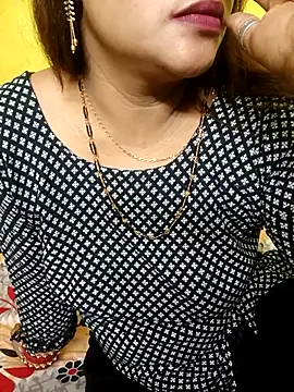 Snapshot of Sexyranibhabhi chatting on 04-14-26, 02:12 Sexyranibhabhi online show from 04-14-26, 02:12