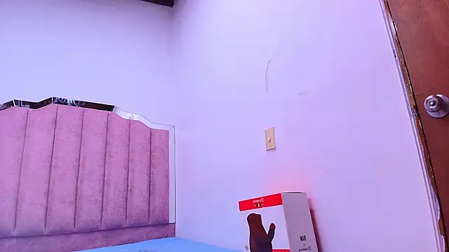 anisha x online show from 09-08-25, 07:13