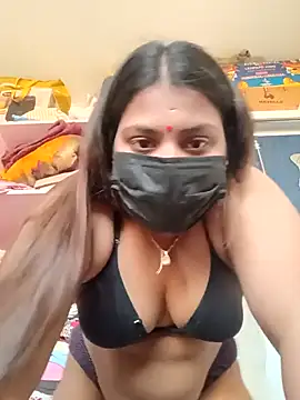 Snapshot of Hotmilfxox chatting on 12-15-24, 11:12 Hotmilfxox online show from 12-15-24, 11:12