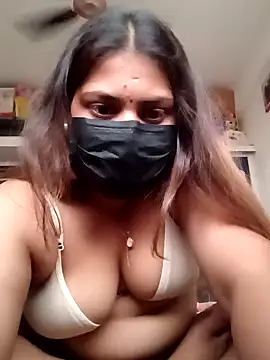 Snapshot of Hotmilfxox chatting on 01-24-25, 12:31 Hotmilfxox online show from 01-24-25, 12:31