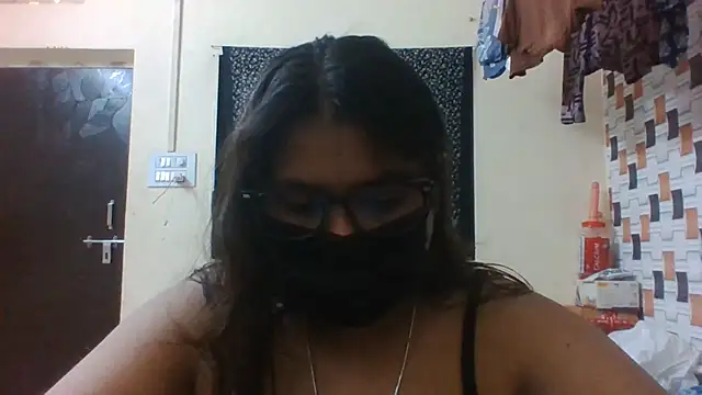 Snapshot of Hotmilfxox chatting on 06-17-26, 08:06 Hotmilfxox online show from 06-17-26, 08:06