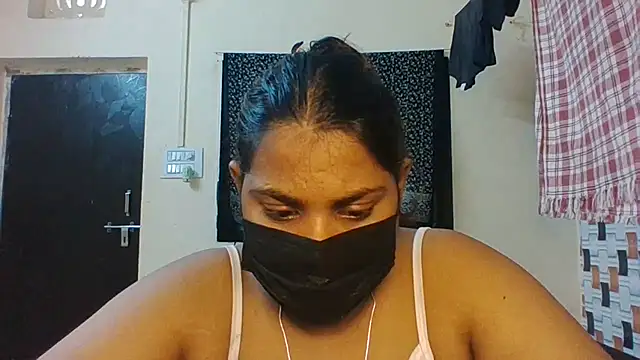 Snapshot of Hotmilfxox chatting on 07-12-26, 09:44 Hotmilfxox online show from 07-12-26, 09:44