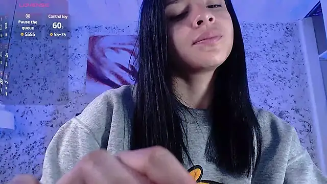 Snapshot of Zoee_babygirl chatting on 01-05-25, 01:26 Zoee babygirl online show from 01-05-25, 01:26