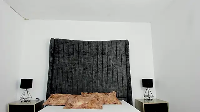 AnnyCherry  online show from 12-20-25, 12:18