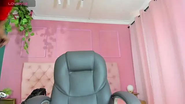 sexual diamond online show from 06-23-26, 01:53