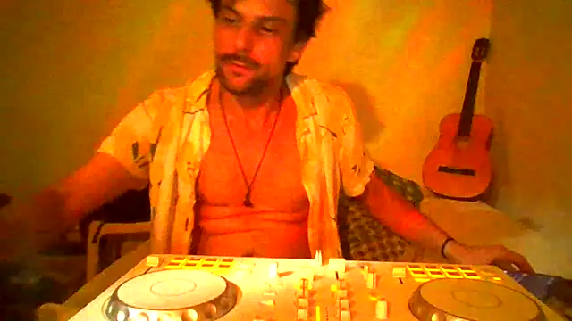 couplemilk online show from 02-05-26, 02:16