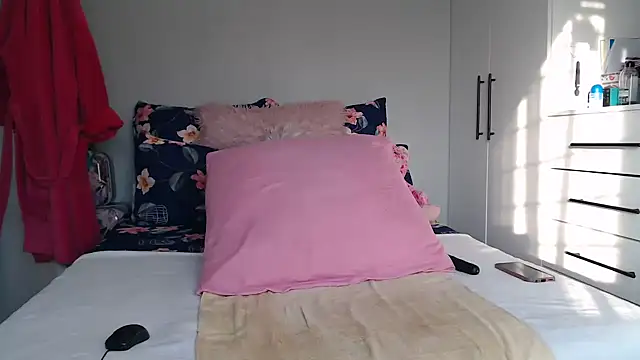 Amberbela online show from 10-25-25, 03:58