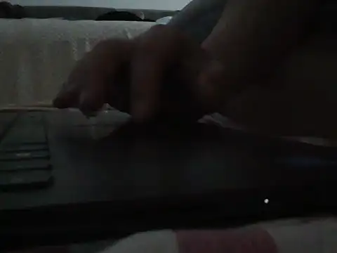 Snapshot of lickthehottie chatting on 07-08-26, 08:35 lickthehottie online show from 07-08-26, 08:35