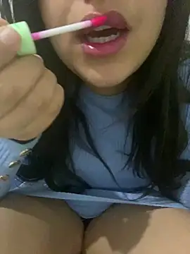 yassminsexy22 online show from 02-08-25, 09:46