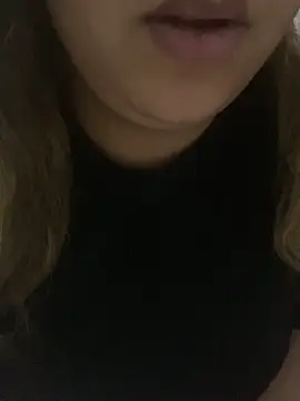 yassminsexy22 online show from 03-26-26, 09:20