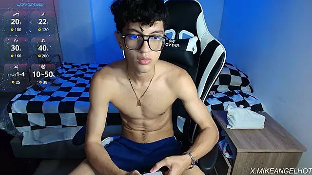 Angelligth online show from 02-17-26, 03:36