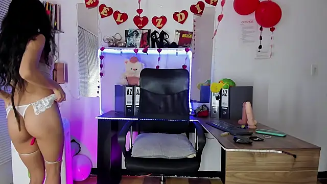 MIAUTENA online show from 02-15-25, 02:04