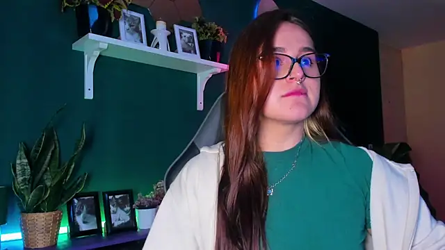 evy orange1 online show from 04-17-26, 12:57