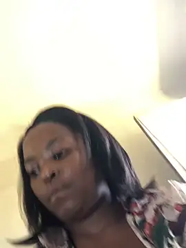 Snapshot of Yummy-Cat chatting on 12-29-24, 11:29 Yummy-Cat online show from 12-29-24, 11:29