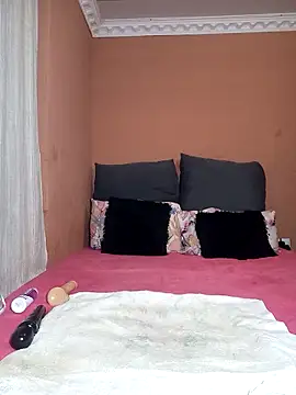 Snapshot of Yummy-Cat chatting on 09-19-25, 03:19 Yummy-Cat online show from 09-19-25, 03:19