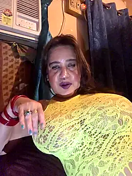 Snapshot of Hot_Queen77 chatting on 05-04-26, 06:48 Hot Queen77 online show from 05-04-26, 06:48