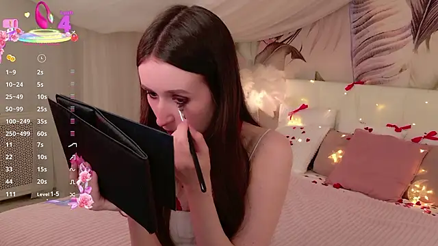 Snapshot of AliceLiddelle chatting on 02-13-26, 12:01 AliceLiddelle online show from 02-13-26, 12:01