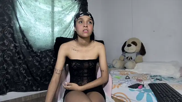 Snapshot of Michi_sexy chatting on 03-25-26, 02:34 Michi sexy online show from 03-25-26, 02:34