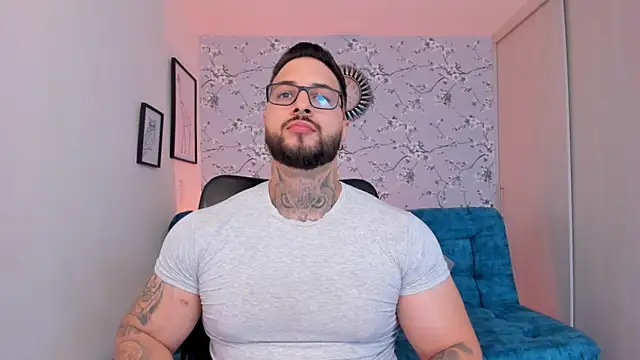 Snapshot of max_dic1 chatting on 03-28-26, 01:11 max dic1 online show from 03-28-26, 01:11