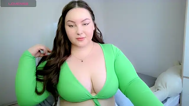 sensitive  girl online show from 04-17-26, 08:39