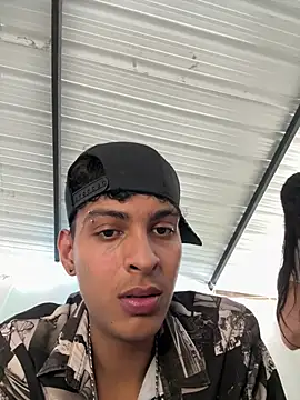 ValenSuarez25 online show from 06-22-26, 07:11