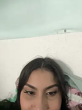 ValenSuarez25 online show from 06-23-26, 11:14
