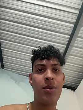 ValenSuarez25 online show from 06-30-26, 12:55