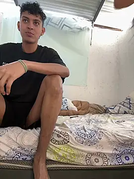 ValenSuarez25 online show from 07-05-26, 04:14