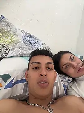 ValenSuarez25 online show from 08-03-26, 06:22