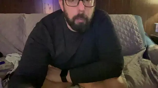 Snapshot of ThongerBBro chatting on 12-15-24, 01:32 ThongerBBro online show from 12-15-24, 01:32