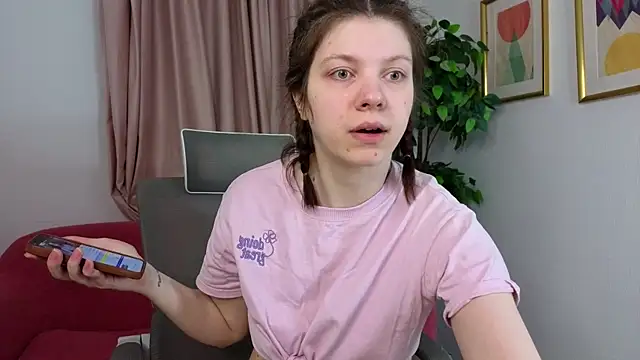Baby Evalena online show from 05-29-26, 05:27