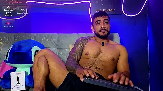 Snapshot of ERIC_HARRISON chatting on 12-18-25, 02:17 ERIC HARRISON online show from 12-18-25, 02:17