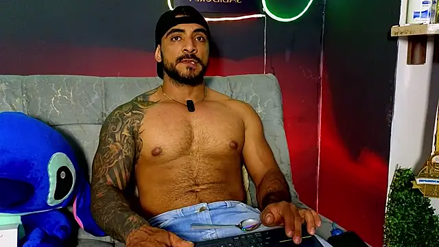 Snapshot of ERIC_HARRISON chatting on 02-10-26, 12:15 ERIC HARRISON online show from 02-10-26, 12:15