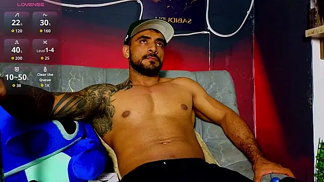 Snapshot of ERIC_HARRISON chatting on 04-10-26, 03:45 ERIC HARRISON online show from 04-10-26, 03:45