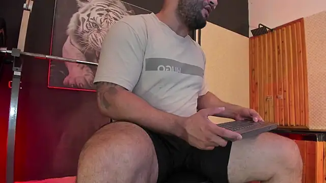 Luke  09 online show from 07-08-26, 11:37