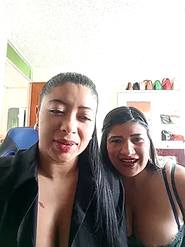 Snapshot of Hannahcandyy chatting on 03-19-26, 01:59 Hannahcandyy online show from 03-19-26, 01:59