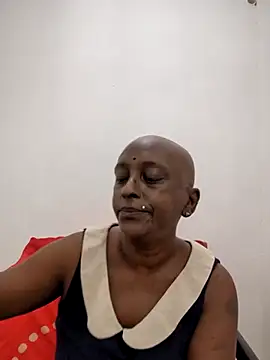 mamakarma1403 online show from 05-16-26, 01:43