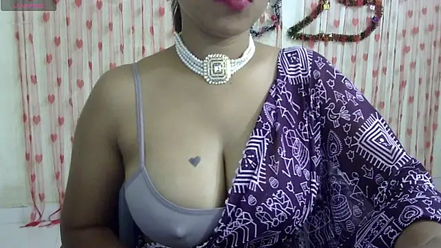 Preeti-Sexy online show from 02-08-25, 06:22