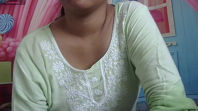 Preeti-Sexy online show from 06-12-26, 07:51